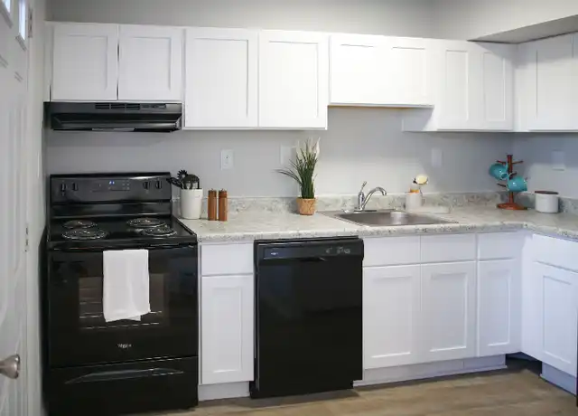 Property at 406 Williams Ct Unit 3, Virginia Beach, VA, 23462, 3 beds, 1 bath, [object Object]