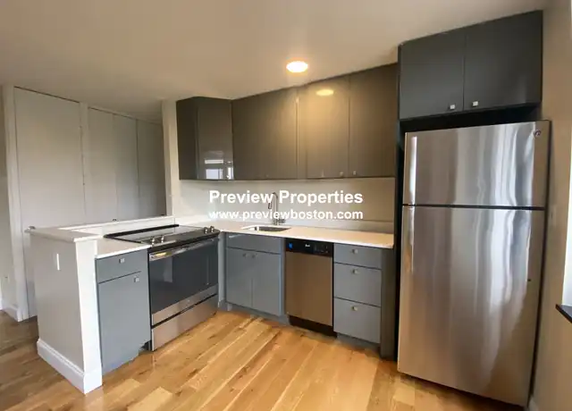 Property at 125 Trapelo Rd Unit 37P, Belmont, MA, 02478, 1 bed, 1 bath, [object Object]