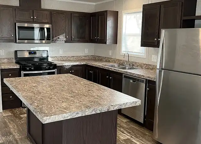 Property at Stonegate MHC - 2201 E Macarthur Rd, Wichita, KS, 67216, 2-4 beds, 1-3 bath, [object Object]