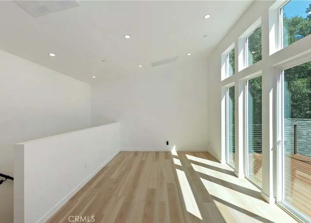 Photo of 441 Oriole Dr Unit 1, Twin Peaks, CA 92391