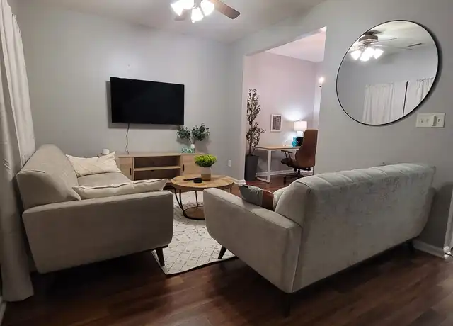 Property at 4919 Sunburst Ln Unit 4919, Charlotte, NC, 28213, 2 beds, 2.5 baths, [object Object]
