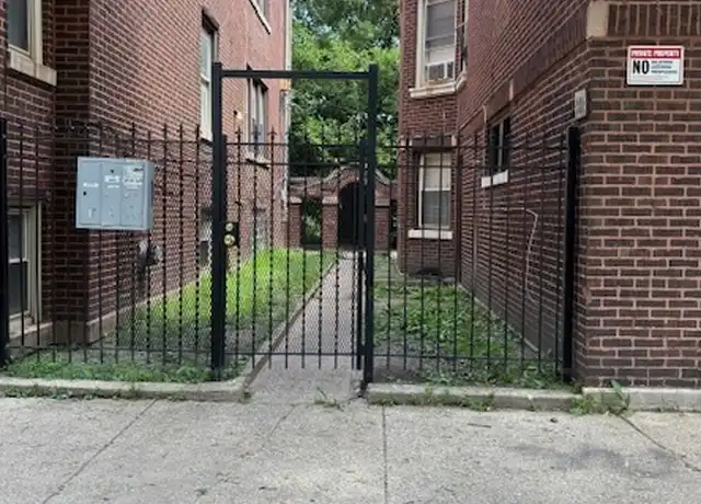 Property at 1021 N Lamon Ave Unit 2, Chicago, IL, 60651, 2 beds, 1 bath, [object Object]