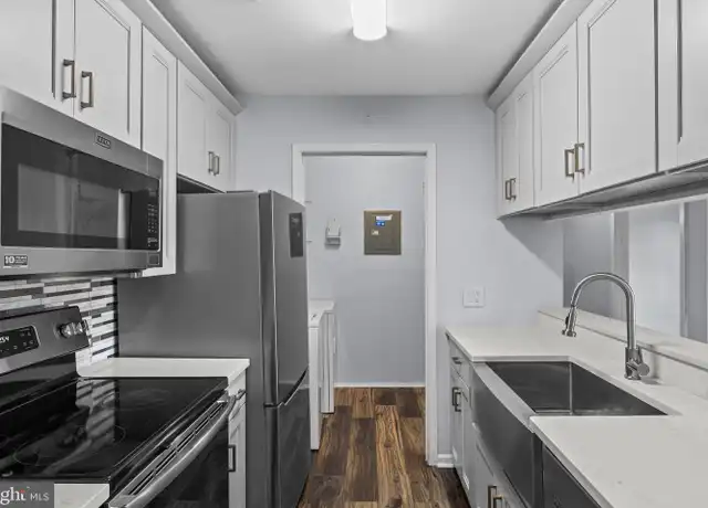 Property at 402 Lindsey Ct, Marlton, NJ, 08053, 2 beds, 2 baths, [object Object]