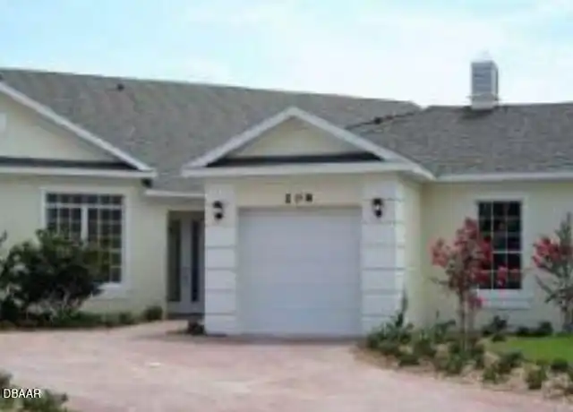 Property at 208 Bauer Cir, Daytona Beach, FL, 32124, 2 beds, 2 baths, [object Object]