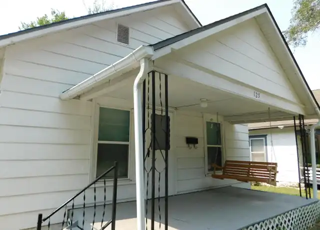 Property at 125 N Alleghany St, El Dorado, KS, 67042, 2 beds, 1 bath, [object Object]