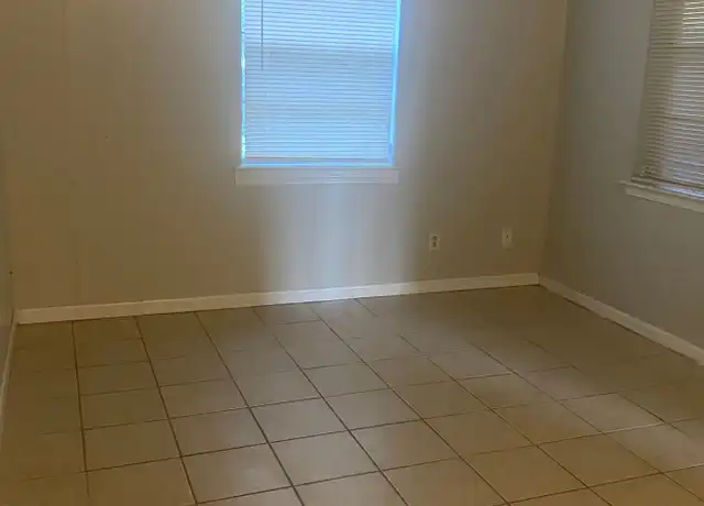 Property at 1200 N College St Unit 1202-14, Killeen, TX, 76541, 1 bed, 1 bath, [object Object]
