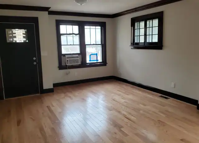 Property at 1234 Rice St, Saint Paul, MN, 55117, 4 beds, 1 bath, [object Object]
