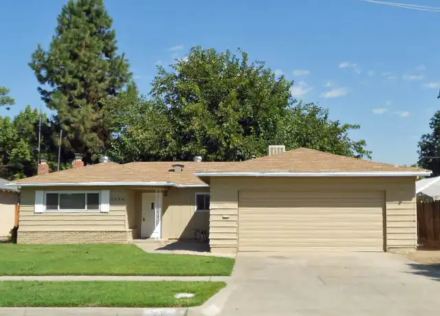 Property at 3935 E Donner Ave, Fresno, CA, 93726, 3 beds, 2 baths, [object Object]