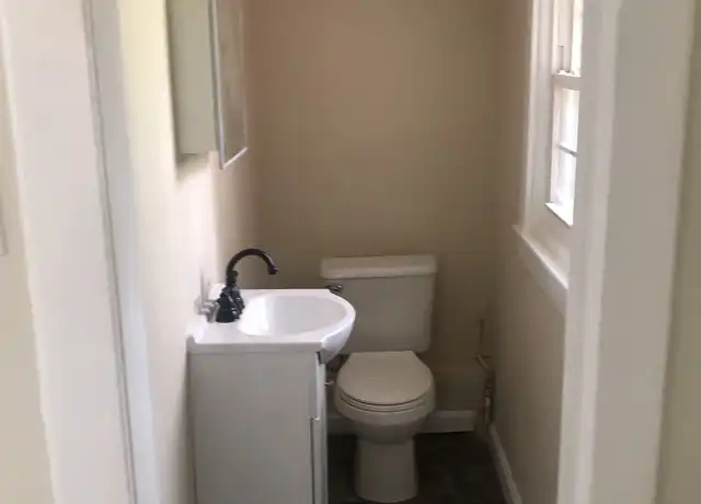Property at 36 N 13th St Unit 2, Allentown, PA, 18102, 1 bed, 1 bath, [object Object]