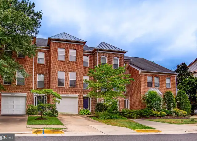 Property at 12050 Edgemere Cir, Reston, VA, 20190, 3 beds, 3.5 baths, [object Object]