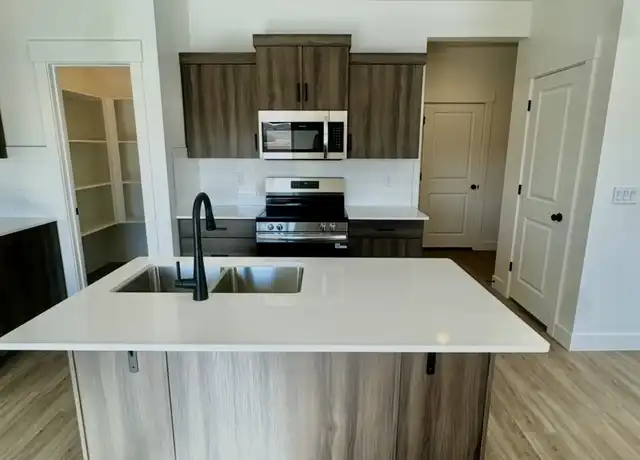 Property at 5706 S Weehawken Ln Unit 1, St. George, UT, 84790, 4 beds, 2.5 baths, [object Object]