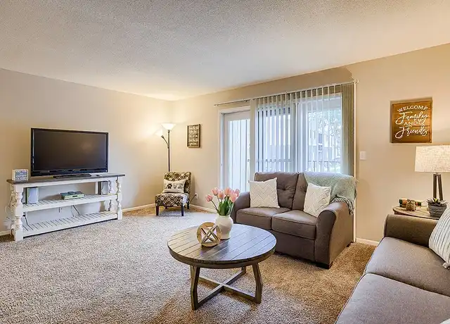 Property at Ruskin Place - 1001 Norwood Dr, Lincoln, NE, 68512, 1-2 bed, 1 bath, [object Object]