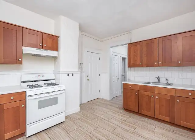 Property at 26 Pearl St Unit 4, Somerville, MA, 02145, 2 beds, 1 bath, [object Object]
