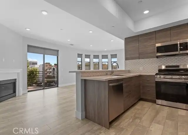 Property at 4383 Sepulveda Blvd Unit 201, Sherman Oaks, CA, 91403, 2 beds, 2 baths, [object Object]