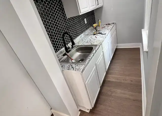 Property at 375 Shelton Ave Unit 1st, New Haven, CT, 06511, 3 beds, 1 bath, [object Object]