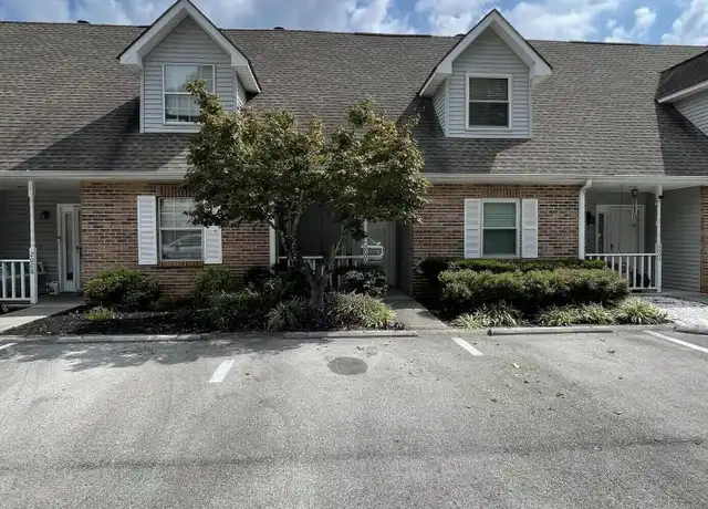 Property at 2006 Silverbrook Dr, Knoxville, TN, 37923, 3 beds, 2 baths, [object Object]
