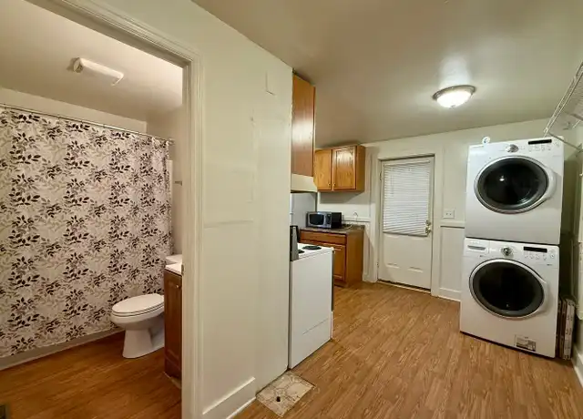 Property at 122 N Clay St, South Hill, VA, 23970, 2 beds, 1 bath, [object Object]