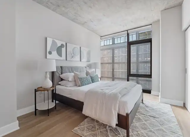 Property at 1044 W Van Buren St Unit 813, Chicago, IL, 60607, 1 bed, 1 bath, [object Object]