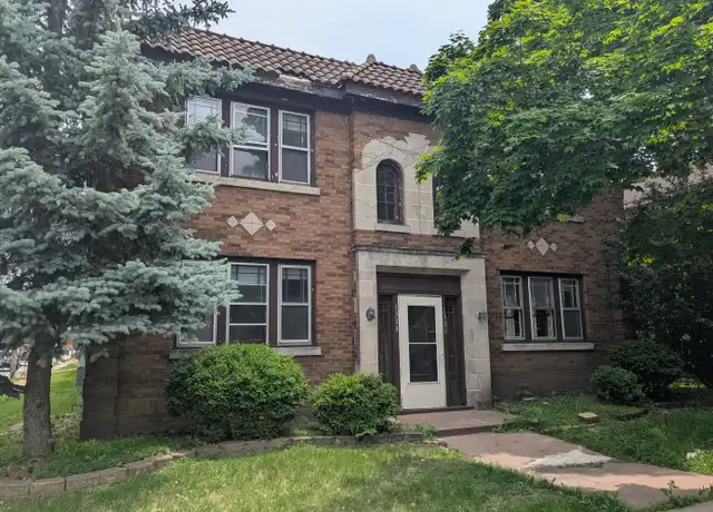Property at 1331 Evelyn St Unit 4, Rockford, IL, 61103, 2 beds, 1 bath, [object Object]