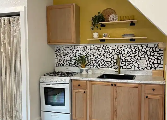 Property at 1306 W Main St Unit 1, Fort Wayne, IN, 46808, 1 bed, 1 bath, [object Object]