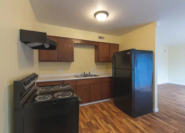 Property at 215 W Troy Ave Unit c-215, Indianapolis, IN, 46225, 2 beds, 1 bath, [object Object]