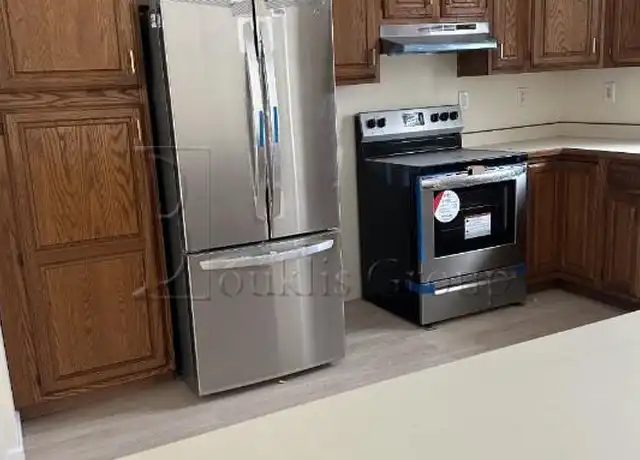 Property at 31-16 41st St Unit 200, Queens, NY, 11103, 3 beds, 1 bath, [object Object]