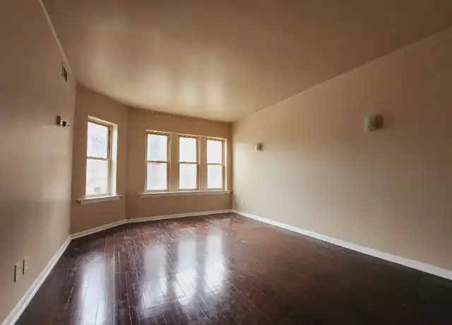Property at 2648 E 78th St Unit 1, Chicago, IL, 60649, 2 beds, 1 bath, [object Object]