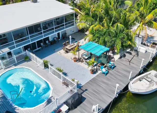 Property at 130 Plantation Ave, Tavernier, FL, 33070, 3 beds, 2 baths, [object Object]