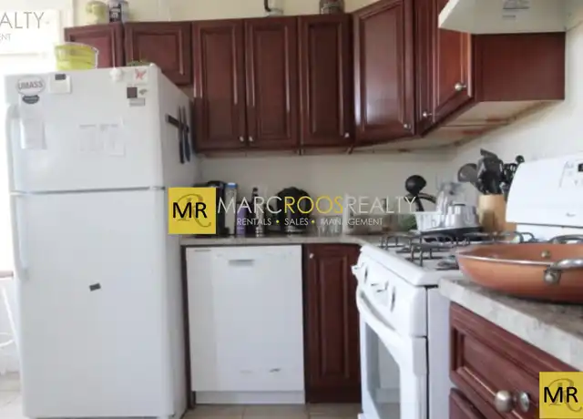 Property at 724 Washington St Unit 3, Brookline, MA, 02445, 5 beds, 2 baths, [object Object]
