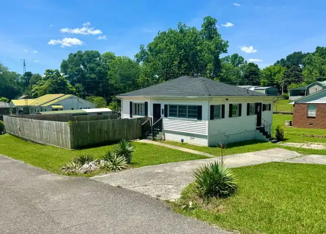 Property at 603 W 39th St, Anniston, AL, 36201, 2 beds, 1 bath, [object Object]