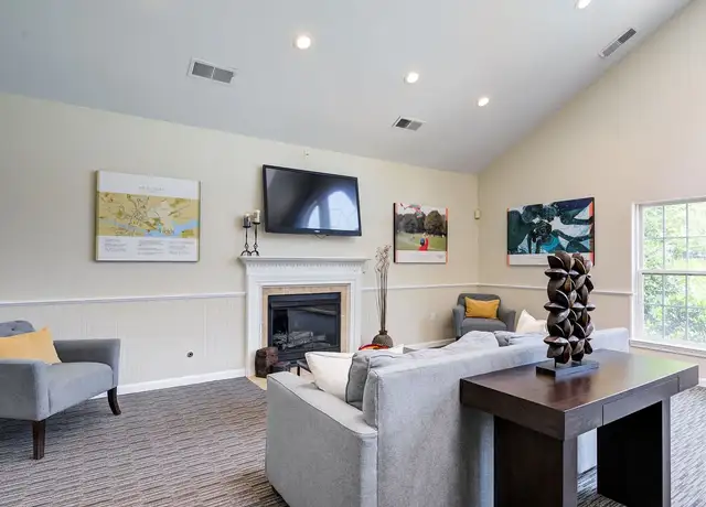 Photo of 7800 Lewis Chapel Cir, Lorton, VA 22079