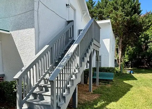 Property at 400 E Liberty St Unit B, Charles Town, WV, 25414, 2 beds, 1 bath, [object Object]