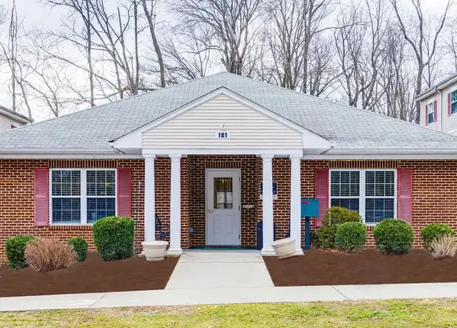 Property at Parks Edge Apartments - 181 Whitewood Rd, Charlottesville, VA, 22901, 2-3 beds, 1.5-2 baths, [object Object]