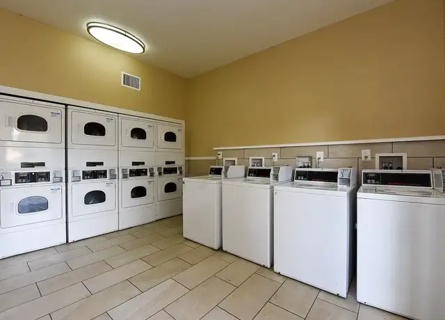 Photo of 10305 Zackary Cir, Riverview, FL 33578