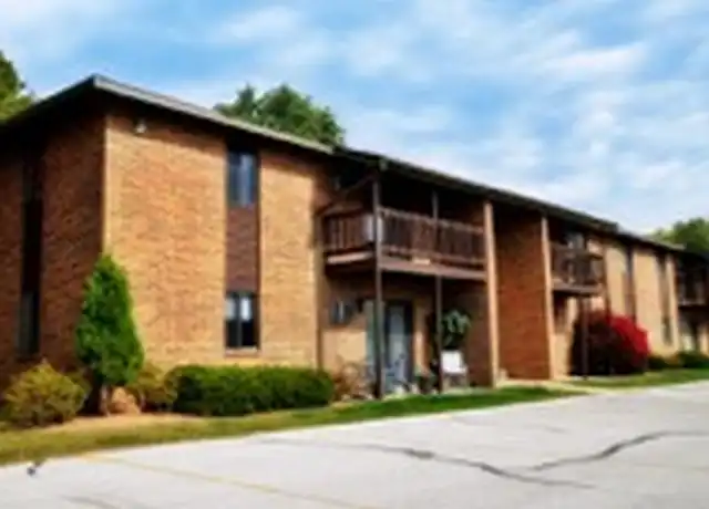 Property at 150 S Fisk St, Green Bay, WI, 54303, 2 beds, 1 bath, [object Object]