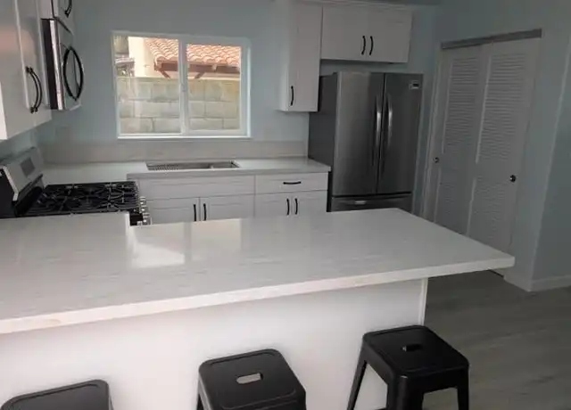 Property at 2220 Joyce Pl Unit 2, Oxnard, CA, 93033, 1 bed, 1 bath, [object Object]