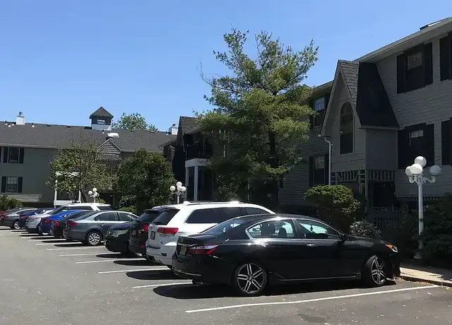 Property at Bluegate Village LP - 333 Crows Mill Rd, Fords, NJ, 08863, 1-2 bed, 1 bath, [object Object]