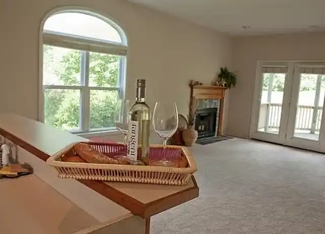 Property at The Woods at Latimer - 800 S Clarizz Blvd, Bloomington, IN, 47401, 1 bed, 1 bath, [object Object]