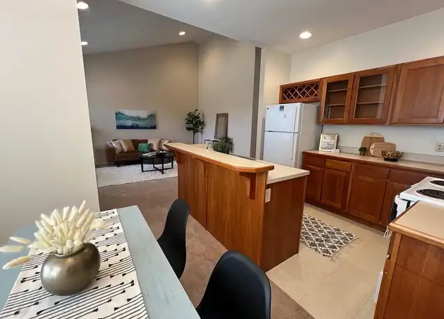 Property at The Woods at Latimer - 800 S Clarizz Blvd, Bloomington, IN, 47401, 1 bed, 1 bath, [object Object]
