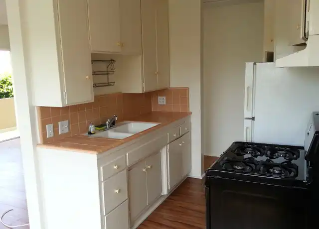 Property at 246 Bicknell Ave Unit 7, Santa Monica, CA, 90405, 1 bed, 1 bath, [object Object]