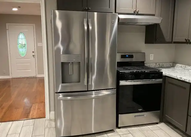 Property at 403 West St, Stafford, TX, 77477, 3 beds, 2 baths, [object Object]