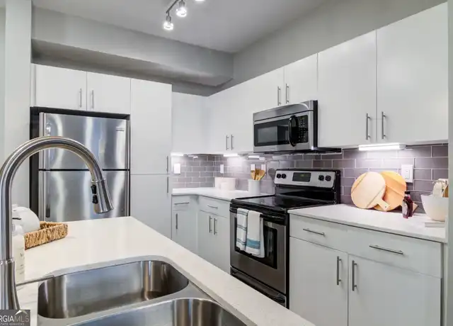 Property at 2591 Piedmont Rd NE Unit 2217, Atlanta, GA, 30324, 1 bed, 1 bath, [object Object]