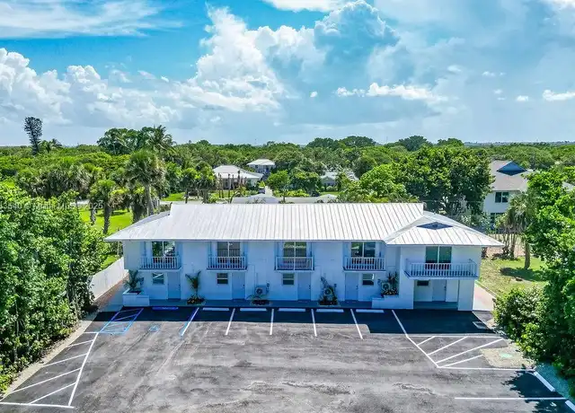 Property at 2305 Tamarind Dr Unit 6, Fort Pierce, FL, 34949, 1 bed, 1 bath, [object Object]