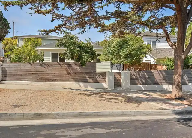 Property at 1844 16th St, Santa Monica, CA, 90404, 2 beds, 1 bath, [object Object]