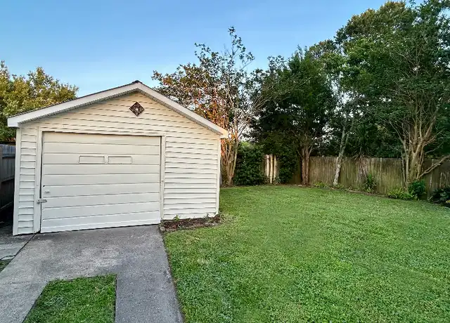 Property at 1115 Division St, Metairie, LA, 70001, 3 beds, 1 bath, [object Object]