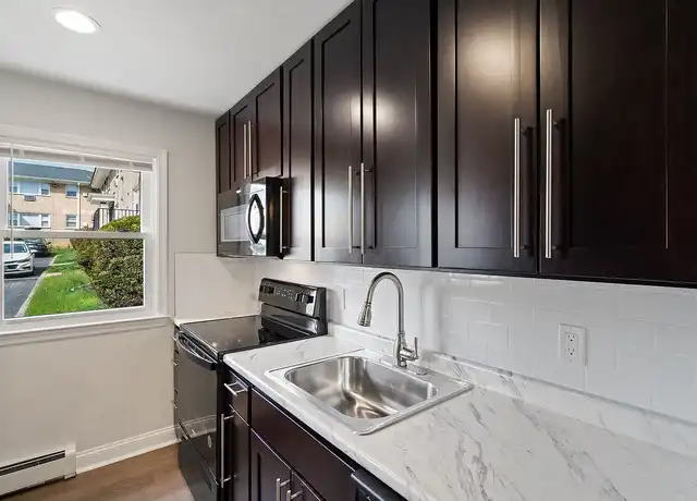 Property at Village Arms Apartments - 461 Heckman St, Phillipsburg, NJ, 08865, 1 bed, 1 bath, [object Object]