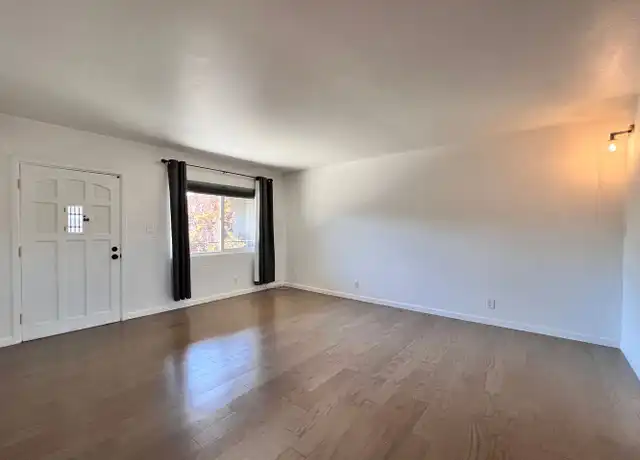 Property at 6530 N 12th St, Phoenix, AZ, 85014, 2 beds, 1 bath, [object Object]