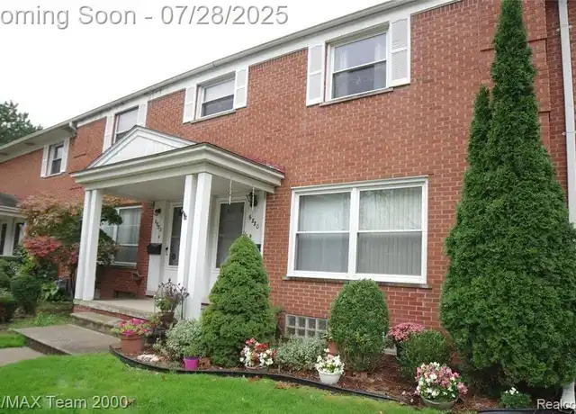 Property at 6880 Country Ln, Dearborn Heights, MI, 48127, 3 beds, 1.5 baths, [object Object]