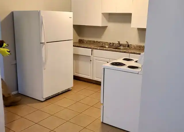 Property at 3272 Gobel Ave Unit 2465-2, Cincinnati, OH, 45211, 2 beds, 1 bath, [object Object]