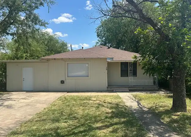 Property at 15 E 23rd St, San Angelo, TX, 76903, 4 beds, 2 baths, [object Object]